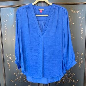 Vince Camuto Royal Blue poly V-Neck Blouse size L
